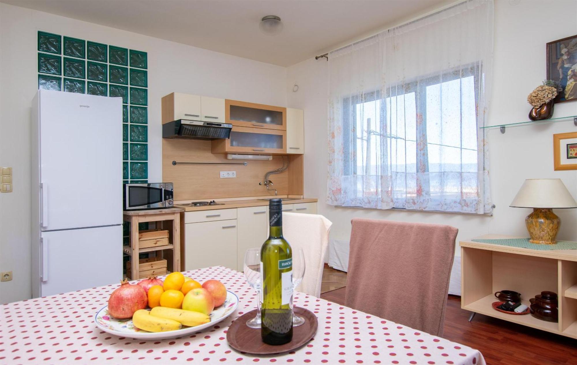 Apartment Iva Omiš Kültér fotó